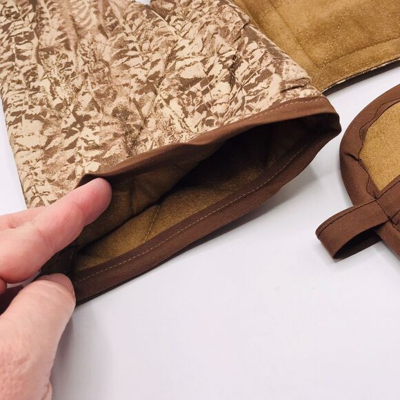 Oven Mitt Finger Hotpad, and Square Potholder Baking Gift Set, Neutral Tans - Picture 4 of 9